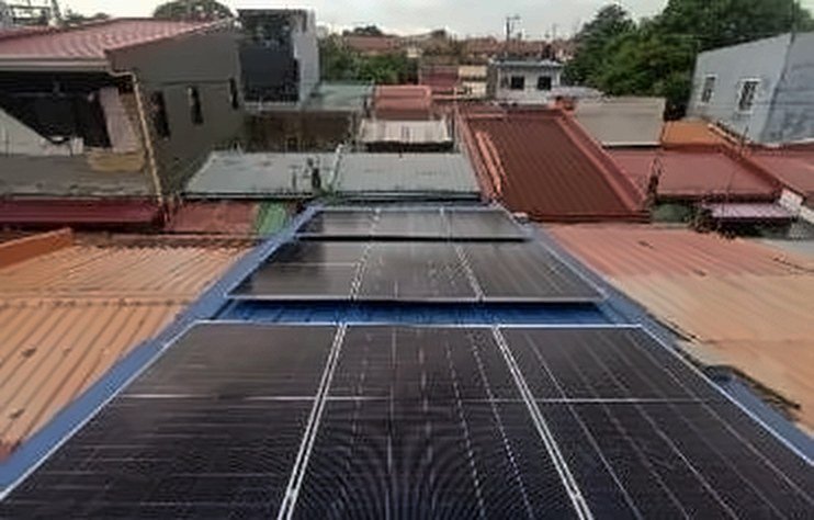 Residential solar installation in Taal, photo 1 of 3
