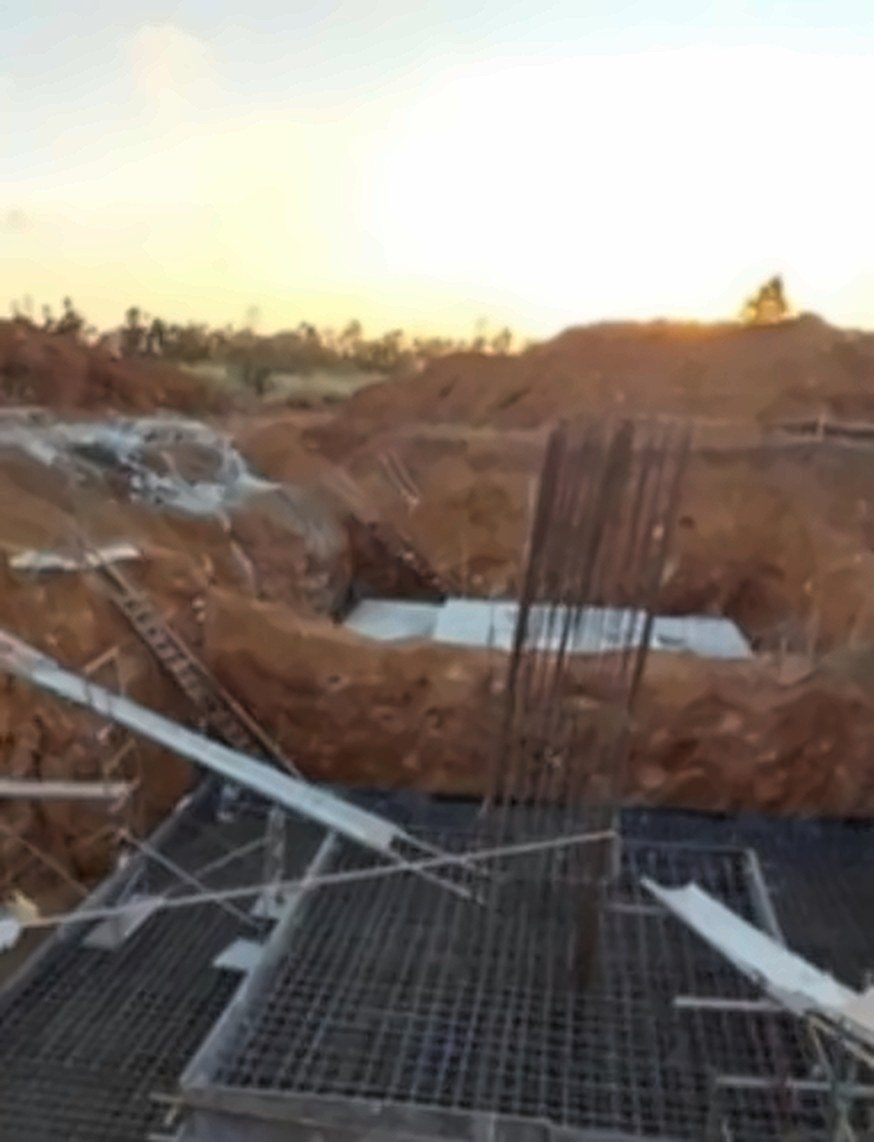 Tower foundation and steel tower erection works, photo 5 of 5